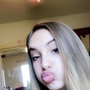 Meet your Posher, Hayley